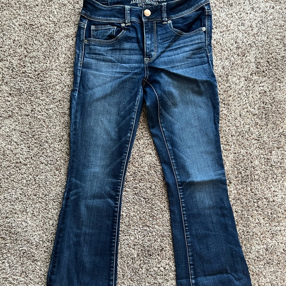 American Eagle Flare Jeans. Size 8